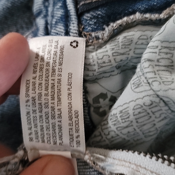 Side-Zipper High Rise Jeans - Picture 10 of 10